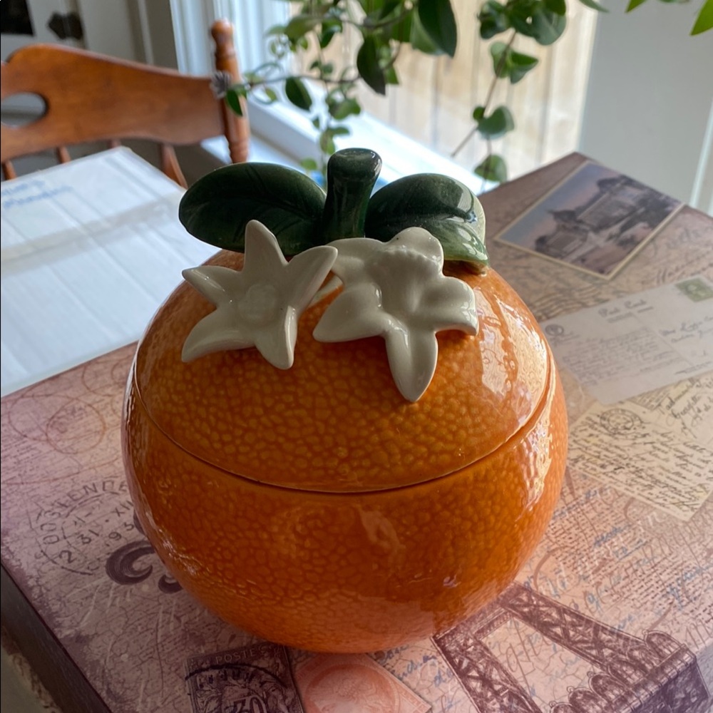 Bath and Body Works Orange Bowl without interior candle and with Floral Lid
